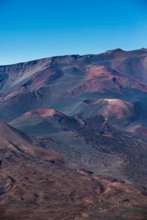 Vacances à Hawaii randonnée sur le volcan Haleakala de l'île Maui un circuit organisé par routedhawaii.com